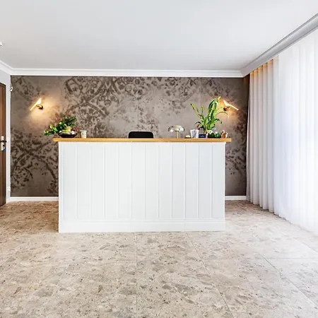 Hotel Belmar Park & *