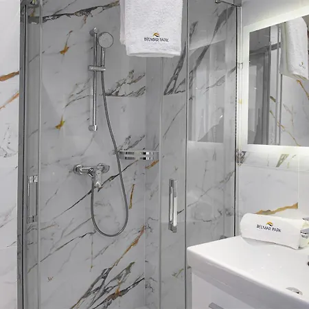 فندق Belmar Park *